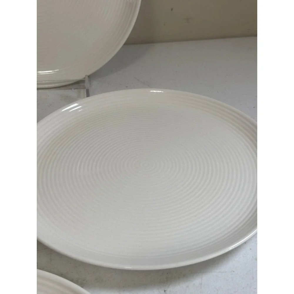 JAMIE OLIVER Ridges CREAM Luncheon Plates Embossed RINGS 8.5